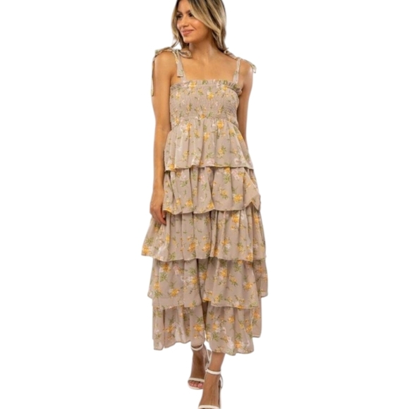 New Tiered Maxi Dress Neutral Floral Shoulder Tie Smocked Bodice NWT Sz L - Picture 8 of 9
